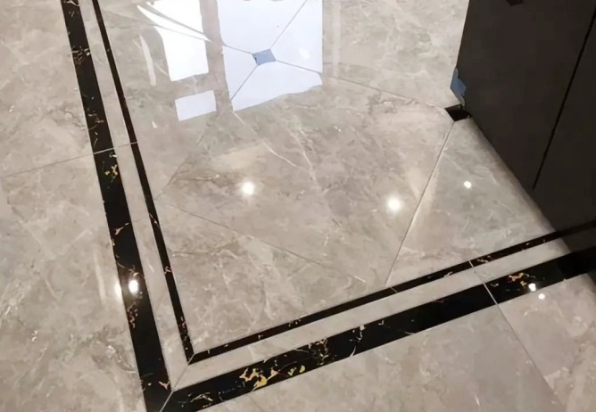 装修大揭秘：瓷砖波打线为何失宠？​